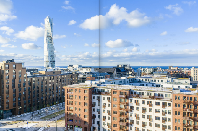 Husen på taket: Utsiktsvy hämtad från bostad nr 4, 3:e våningen.